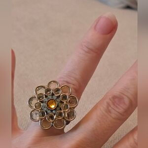 Sorrelli Floral Crystal Statement Ring – Champagne & Amber – Adjustable
